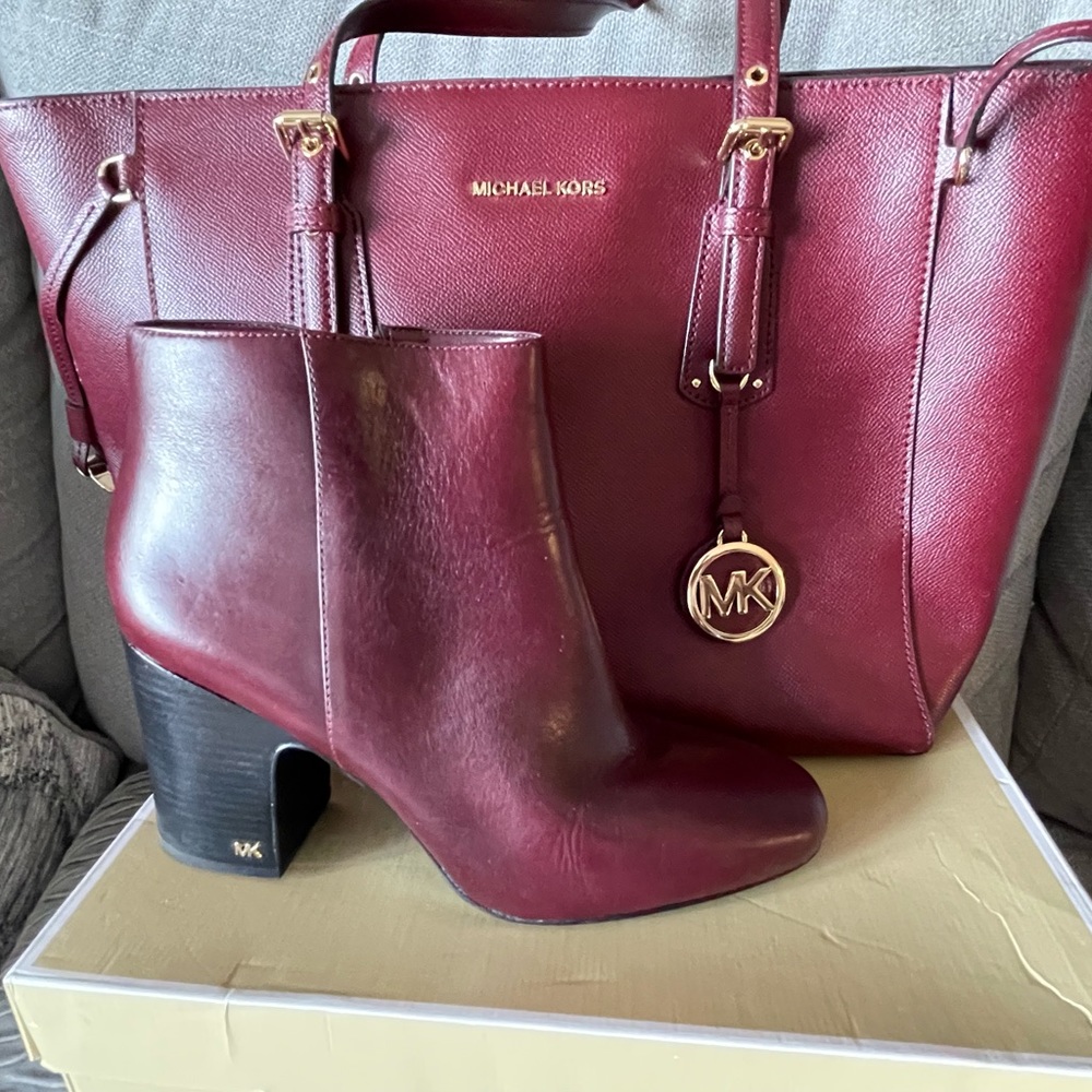Michael Kors Chunky heeled Booties with matching executive tote